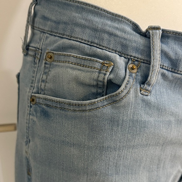 Celebrity Pink Women's Light Wash Skinny Jeans - Picture 7 of 10